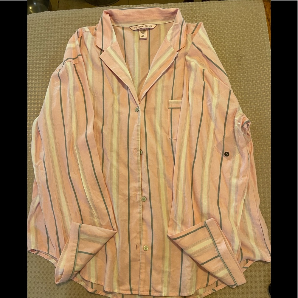 New, Victoria’s Secret long sleeve sleepwear shirt size large